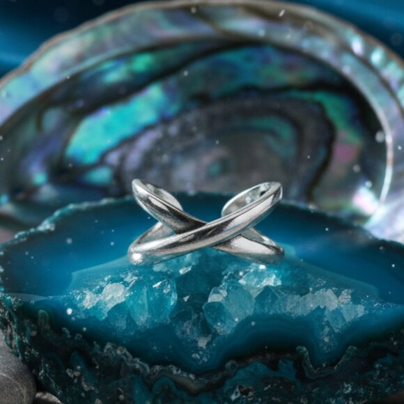 🆕️S925 Sterling Silver Infinity Love Knot Adjustable Ring 💍 Minimalist Chic ✨ - Picture 12 of 12